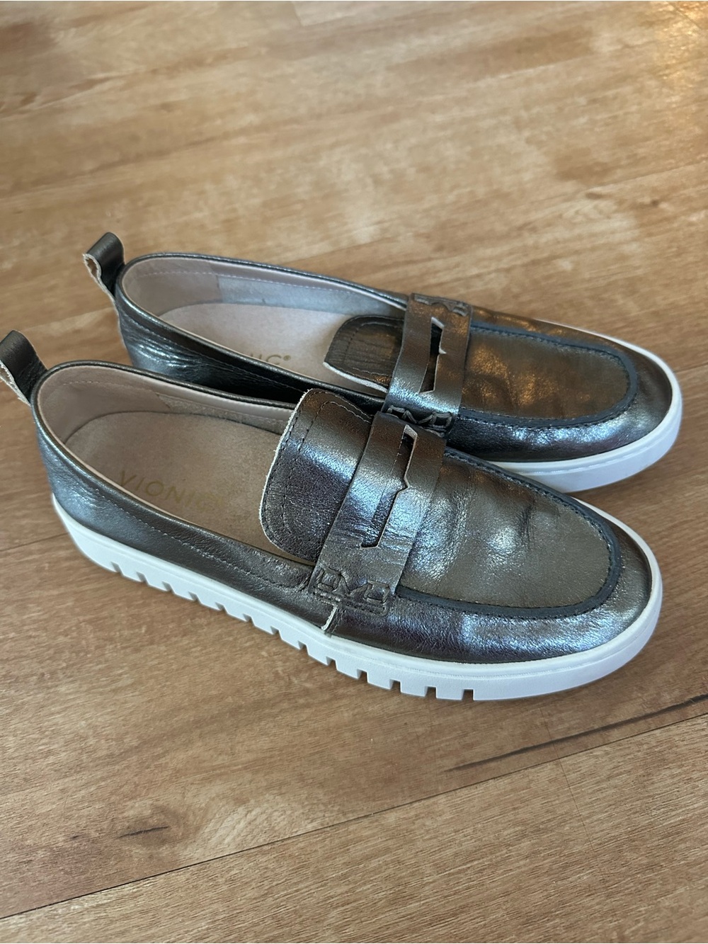 Vionic Uptown Leather Loafers Gunmetal Metallic Size 7